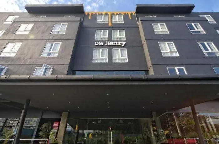 The Henry 4* Cebu